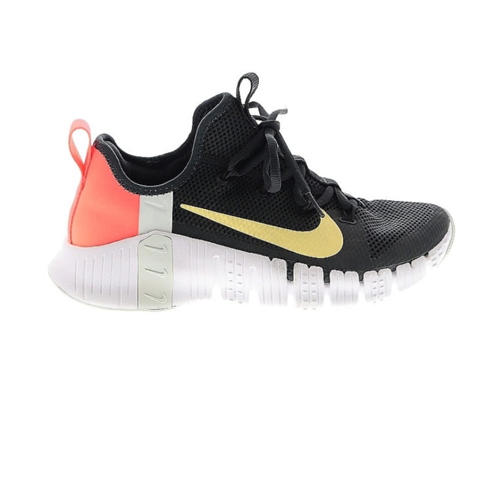 Nike metcon 3 sneakers black mango size 8.5
